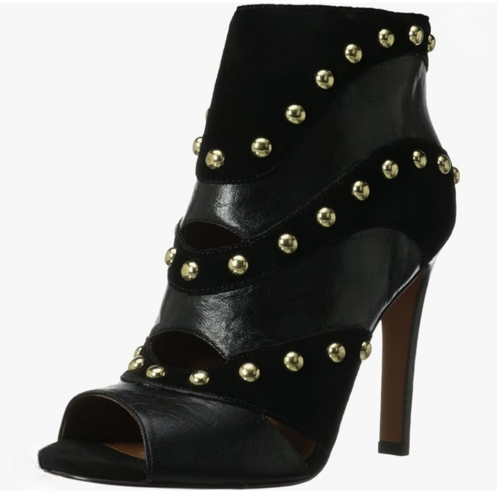 Nine West Women's Ezzy Boot,Black/Black Leather. Mint condition, only worn once